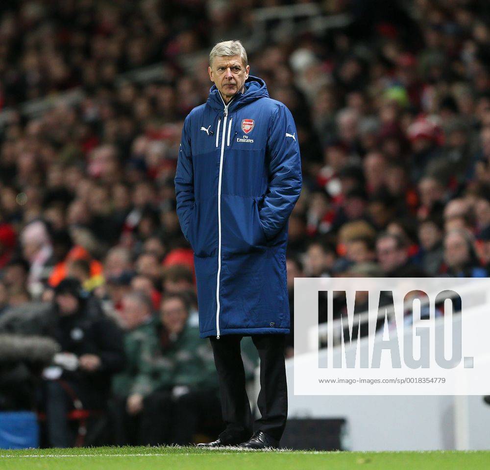 Arsenal s Arsene Wenger looks on Barclays Premier League- Arsenal vs Southampton - Emirates Stadium - England - 3rd December 2014 - Picture David Klein Sportimage .