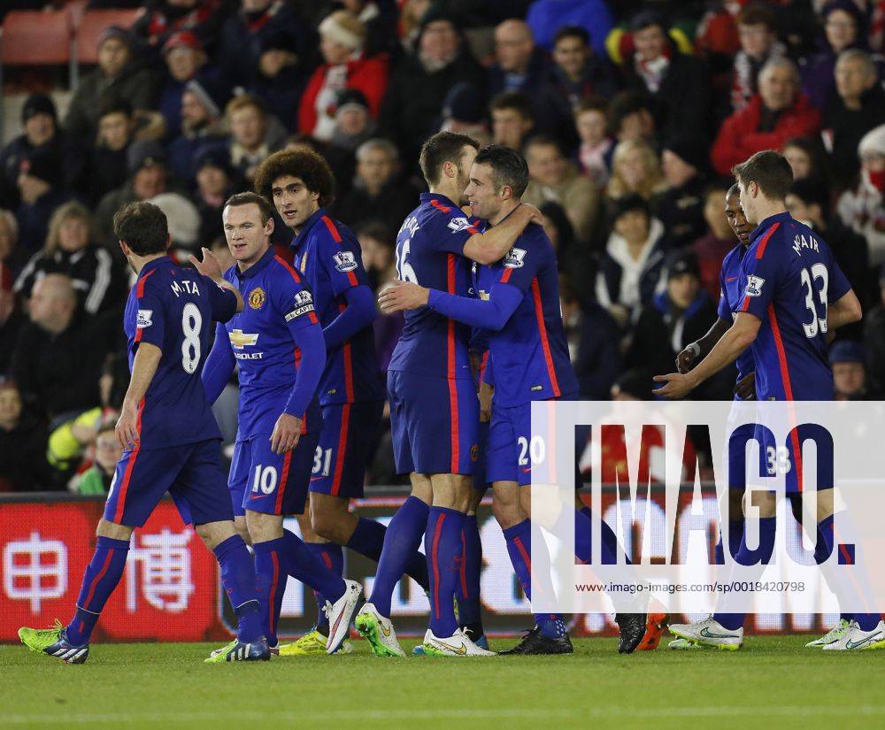 Manchester United ManU s Robin Van Persie celebrates scoring his sides opening goal Barclays Premier League- Southampton vs Manchester United - St Mary s Stadium - England - 8th December 2014 - Picture David Klein Sportimage .