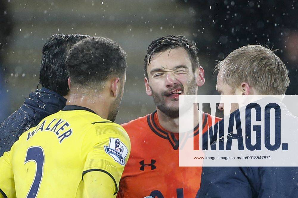 Leicester, England. Premier League. Leicester City versus Tottenham Hotspur. Hugo Lloris of Tottenham Hotspur receives treatment after losing atooth in a stoppage time clash with Jamie Vardy of Leicester City. Final score: Leicester City 1-2 Tottenham Hotspur. Kirkpatrickx ActionPlus11585007