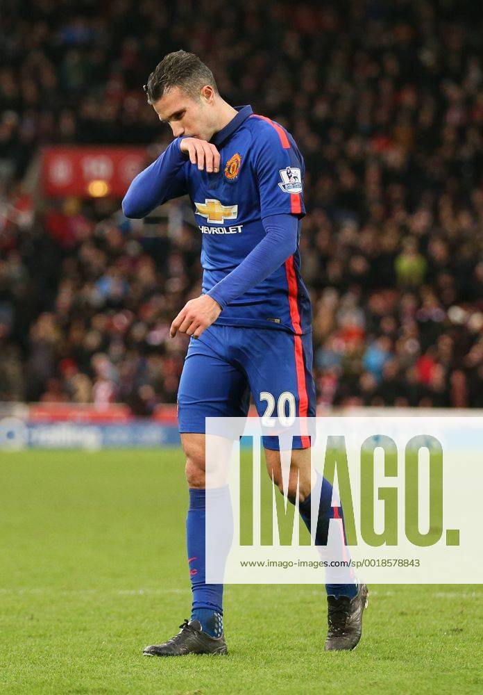 Robin van Persie of Manchester United ManU walks off dejected - Barclays Premier League - Stoke City vs Manchester Utd - Stoke - England - 1st January 2015 - Picture Simon Bellis Sportimage .