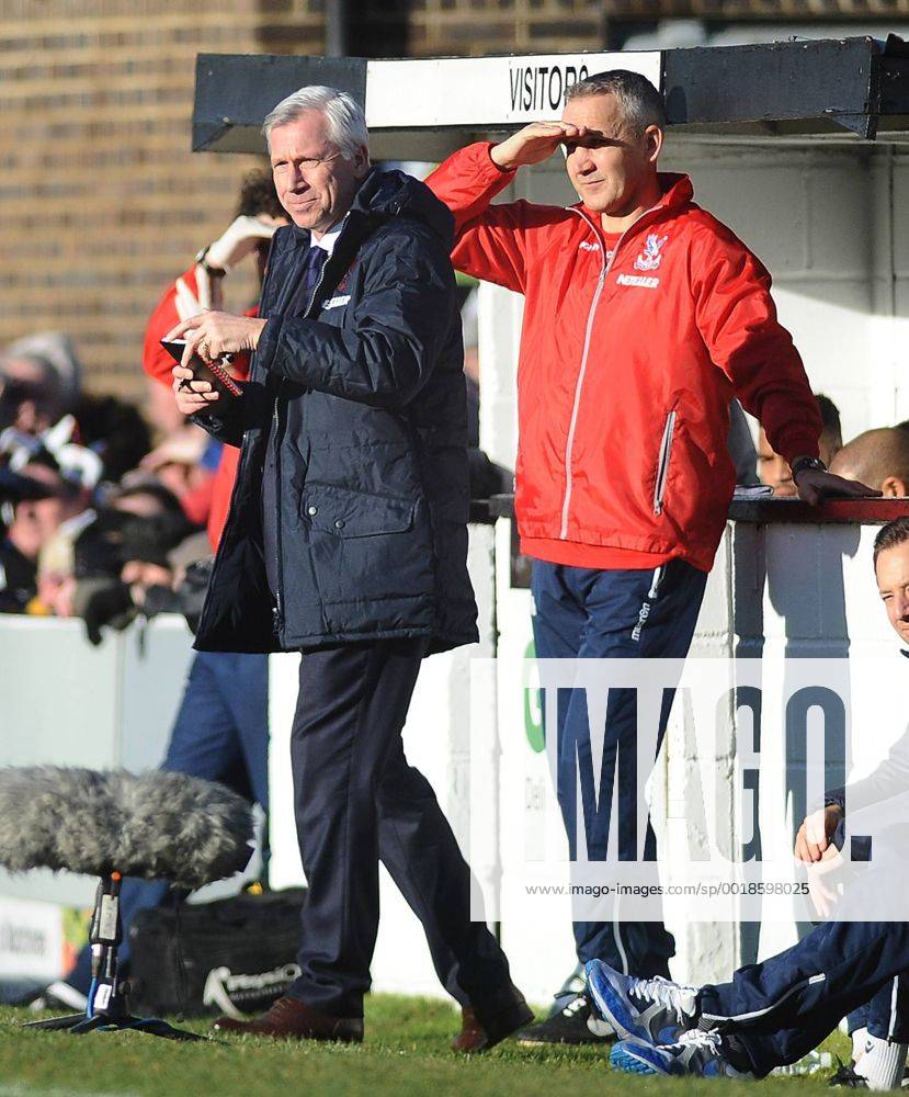Football - 2014 2015 FA Cup - Third Round: Dover Athletic vs. Crystal Palace Palace manager Alan Pardew at the Crabble Athletic Ground. COLORSPORT ANDREW COWIE