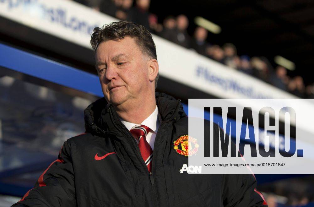 London, England. Barclays Premier League. Queens Park Rangers versus Manchester United ManU Louis van Gaal, the Manchester United manager before the game. Cookex ActionPlus11590066