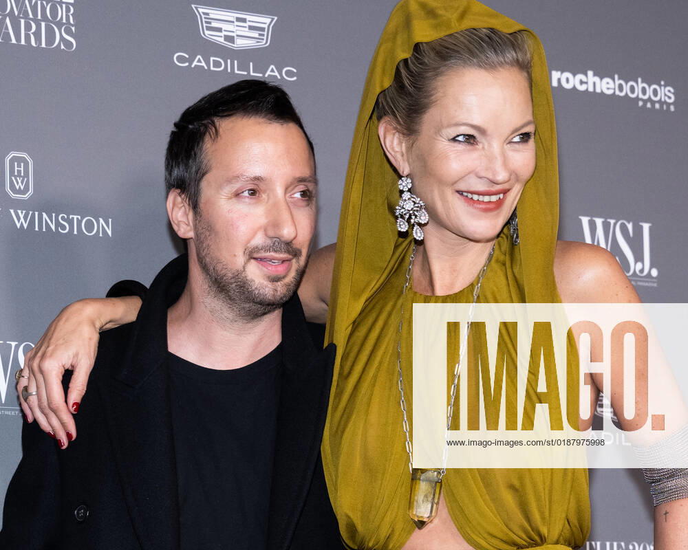 Anthony Vaccarello and Kate Moss arrive on the red carpet for the WSJ. Magazine Innovator Awards 2022 at the Museum of Modern Art in New York, NY, on Wednesday, November 2, 2022. 1 NYP20221102511 GabrielexHoltermann