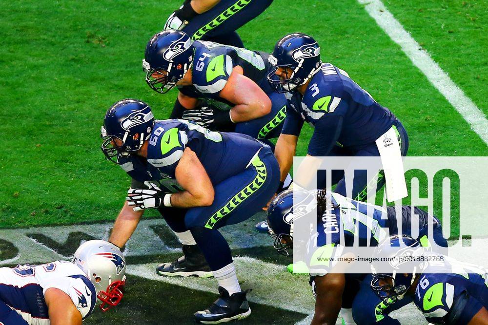 01 FEB 2015: Seattle Seahawks quarterback Russell Wilson (3) during the second quarter of Super Bowl XLIX being played at University of Phoenix Stadium. The New England Patriots defeat the Seattle Seahawks 28-24 in Super Bowl XLIX at University of Phoenix Stadium in Glendale Arizona. NFL American Football Herren USA FEB 01 Super Bowl XLIX - Patriots v Seahawks Icon020115278