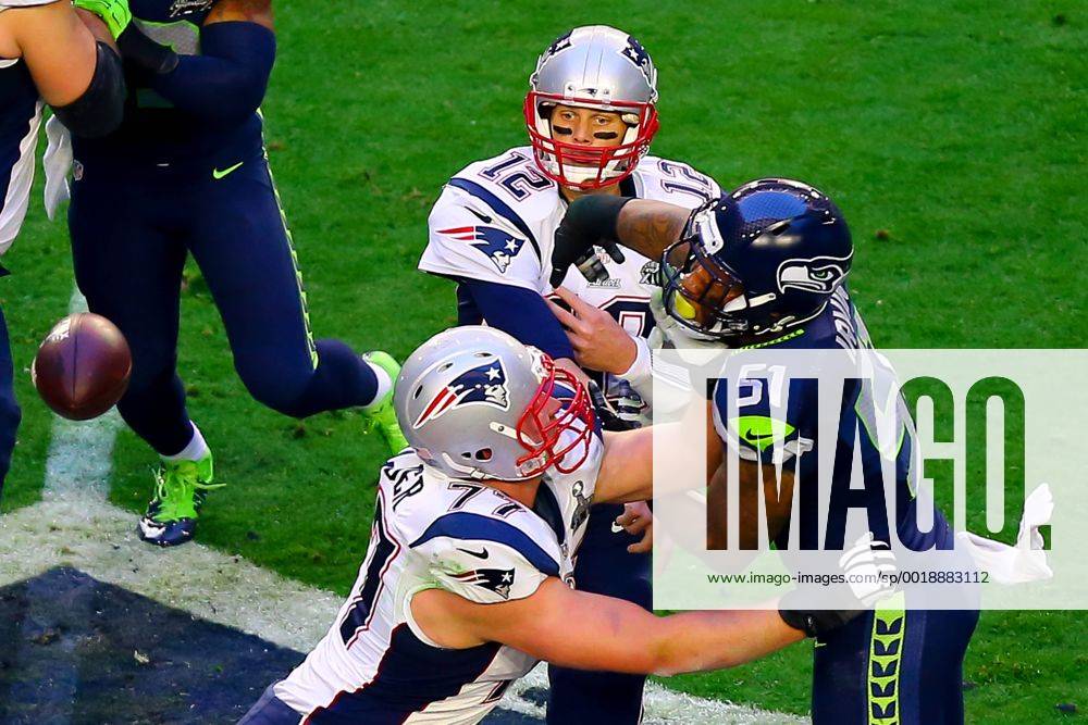 01 FEB 2015: New England Patriots quarterback Tom Brady (12) during the first quarter of Super Bowl XLIX being played at University of Phoenix Stadium. The New England Patriots defeat the Seattle Seahawks 28-24 in Super Bowl XLIX at University of Phoenix Stadium in Glendale Arizona. NFL American Football Herren USA FEB 01 Super Bowl XLIX - Patriots v Seahawks Icon020115324