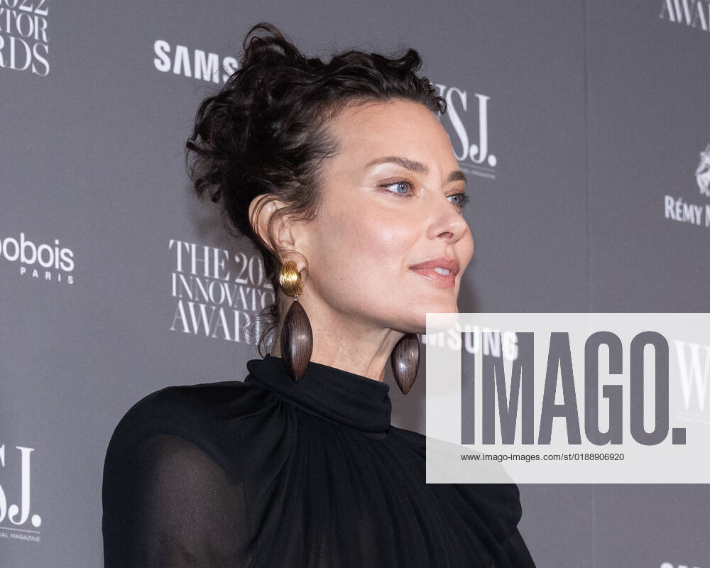 Shalom Harlow arrives on the red carpet for the WSJ. Magazine Innovator Awards at the Museum of Modern Art in New York City on Wednesday, November 2, 2022. 1 NYP20221102553 GabrielexHoltermann