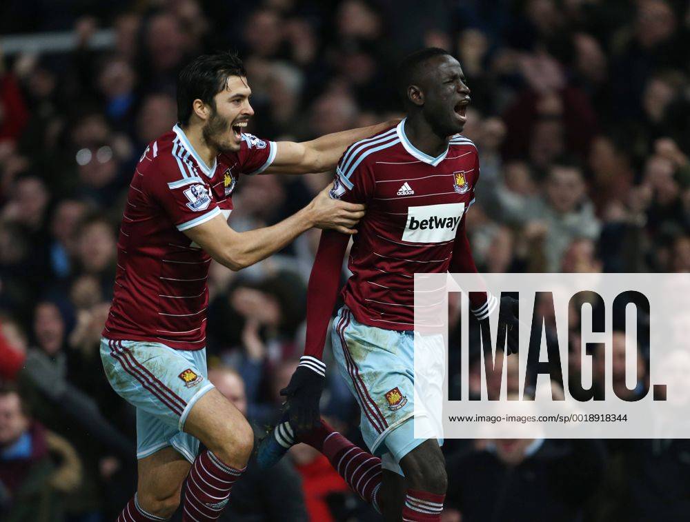 Aktuell Fußball, England, Premier League, West Ham United - Manchester United West Ham s Cheikhou Kouyate celebrates scoring his sides opening goal Barclays Premier League- West Ham United vs Manchester United ManU - Upton Park - England - 8th February 2015 - Picture David Klein Sportimage .