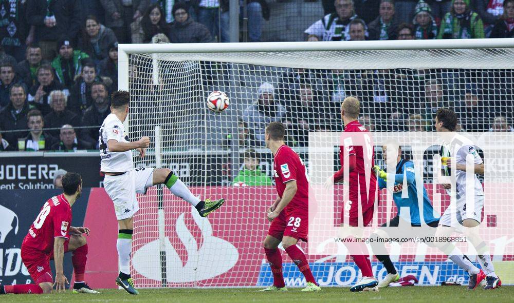 Mönchengladbach, 14.02.2015, Borussia Park Tor zum 1:0 durch Granit Xhaka (BMG) gegen Kevin Wimmer (Koeln), Kevin Vogt (Koeln), Torwart Timo Horn (Koeln) VfL Borussia Mönchengladbach - 1. FC Köln mm