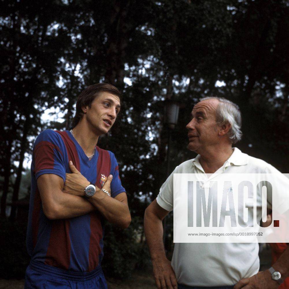 Johan Cruyff (li.) und Trainer Hennes Weisweiler (beide FC Barcelona)