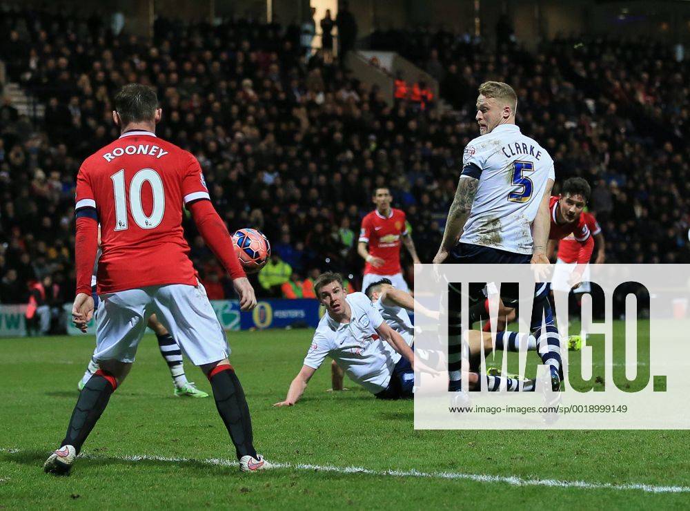 Manchester United ManU s Ander Herrera scoring his sides opening goal FA Cup - Preston North End vs Manchester United - Deepdale - England - 16th February 2015 - Picture David Klein Sportimage .