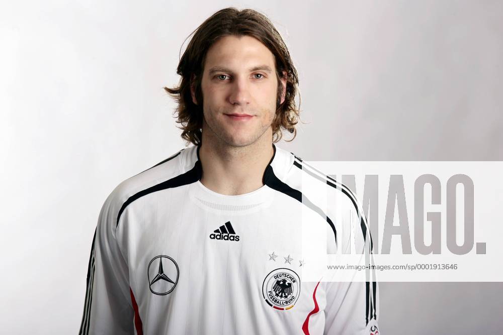 Torsten Frings (Deutschland) Fußball Herren Nationalmannschaft 2006, Nationalteam, Vorstellung, Präsentation, Pressetermin, Porträttermin Porträt Fotostudio, Studioaufnahme