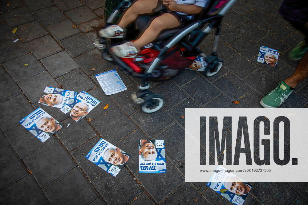 Leaflets of former Israeli Prime Minister Benjamin Netanyahu outside a polling station in Tel Aviv. With more than 90% of the votes counted former Israeli Prime Minister Benjamin Netanyahu and his block of parties are set to win 65 seats out of the 120 seat Parliament. A come back for Netanyahu, the religious and extreme right nationalist block that he leads. Jerusalem Israel - ZUMAs197 20221101_zaa_s197_545