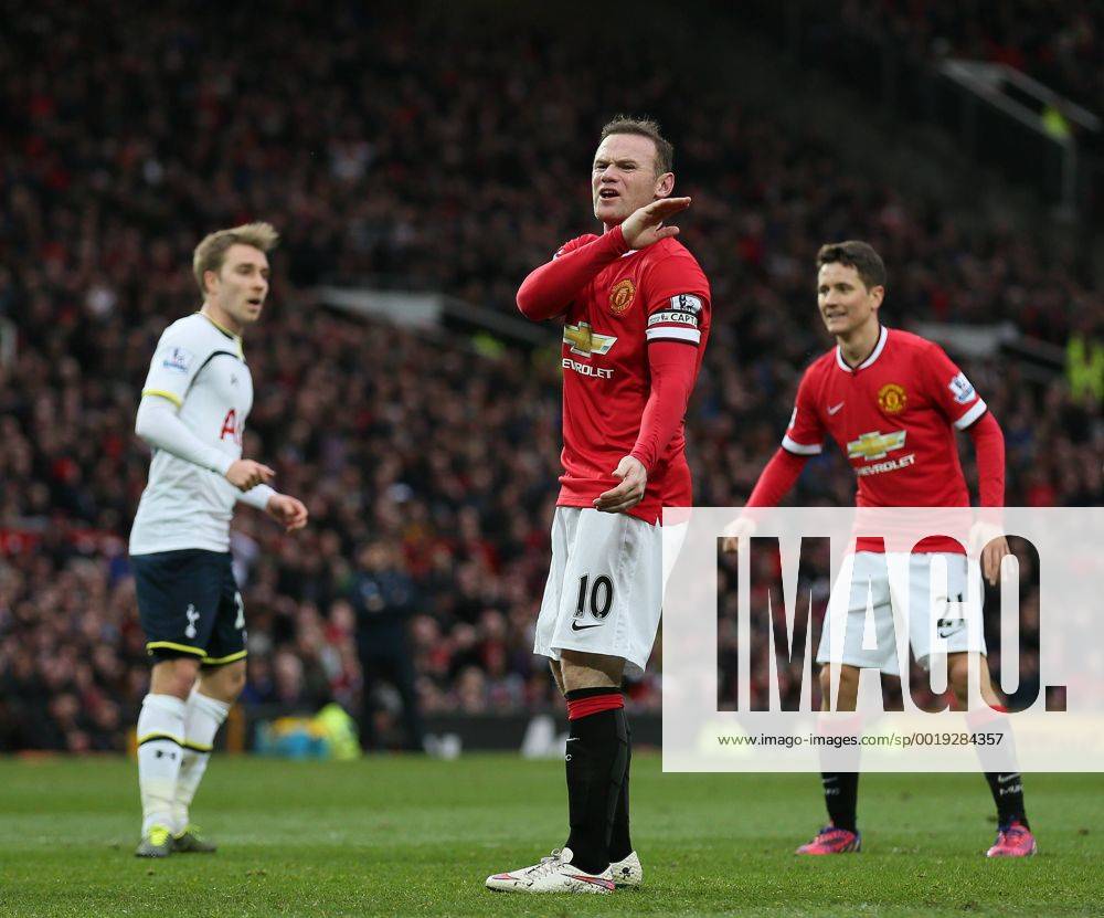Wayne Rooney of Manchester United ManU reacts after missing a chance to score - Barclays Premier League - Manchester Utd vs Tottenham Hotspur - Old Trafford Stadium - Manchester - England - 15th March 2015 - Picture SimonBellis Sportimage .