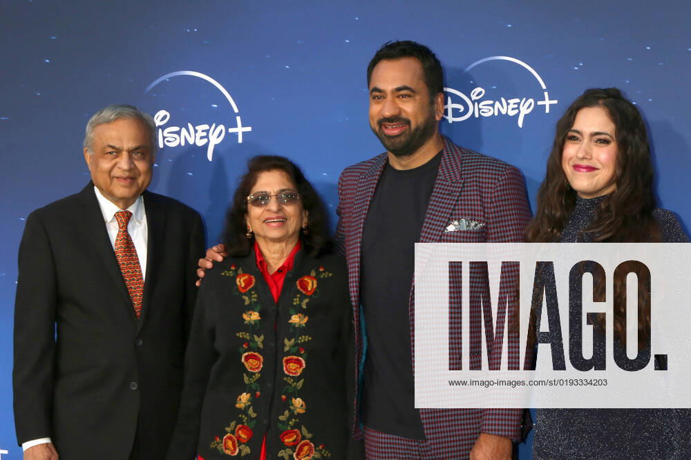 LOS ANGELES - NOV 6: Suresh Modi, Asmita Modi, Kal Penn, Guest at The Santa Clauses Premiere Screening at Walt Disney Studios on November 6, 2022 in Burbank, CA Burbank USA - ZUMAb170 20221106_zap_b170_030