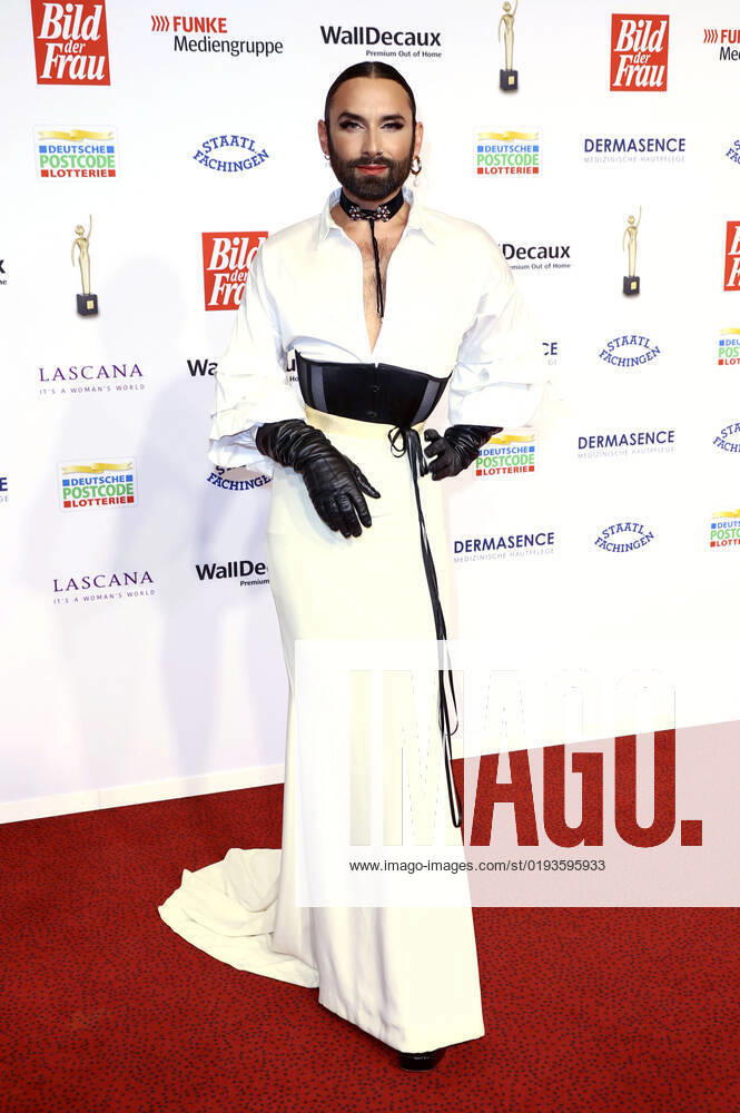 Conchita Wurst bei der 15. Verleihung der Goldenen Bild der Frau 2022 im Stage Theater Neue Flora. Hamburg