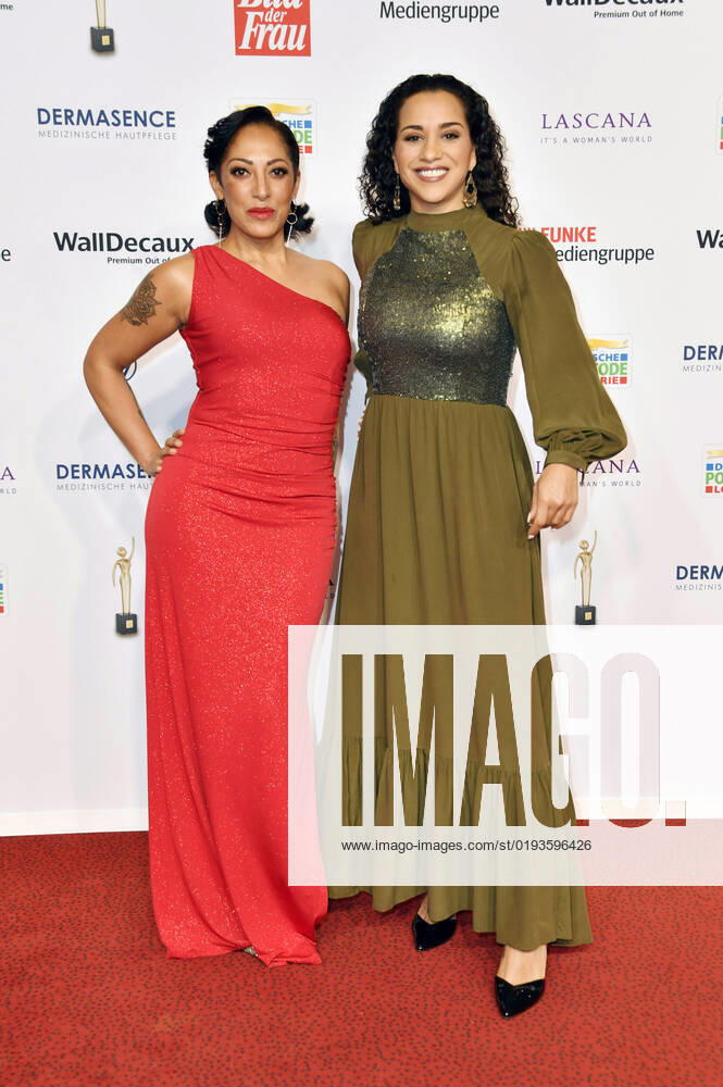 Jessica Wahls und Nadja Benaissa von den No Angels bei der 15. Verleihung der Goldenen Bild der Frau 2022 im Stage Theater Neue Flora. Hamburg