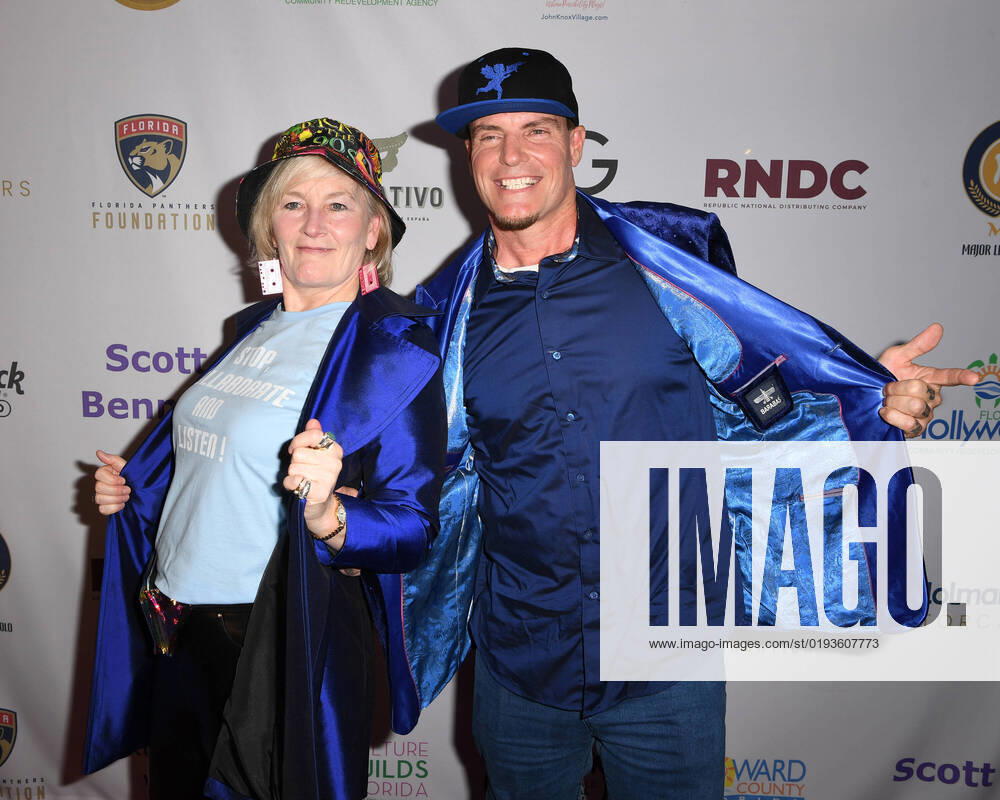 Bilder des Jahres 2022, Entertainment 11 November Entertainment Themen der Woche KW45 FORT LAUDERDALE FL - NOVEMBER 09: Helen Murohy and Vanilla Ice aka Rob Van Winkle attends the premiere screening of of Ice Ice Baby during the 37th Annual Fort Lauderdale International Film Festival at the Savor Cinema on November 9, 2022 in Fort Lauderdale, Florida.