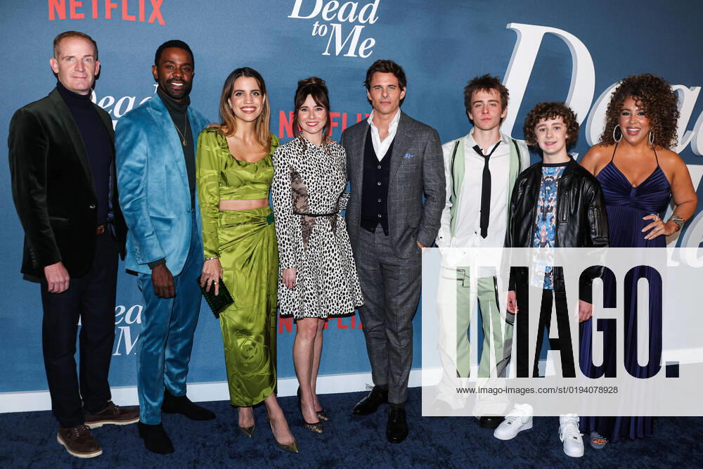Bilder des Jahres 2022, Entertainment 11 November Entertainment Themen der Woche KW46 Los Angeles Premiere Of Netflix s Dead To Me Season 3 Marc Evan Jackson, Brandon Scott, Natalie Morales, Linda Cardellini, James Marsden, Sam McCarthy, Luke Roessler and Diana Maria Riva arrive at the Los Angeles Premiere Of Netflix s Dead To Me Season 3 held at the Netflix Tudum Theater on November 15, 2022 in Hollywood, Los Angeles, California, United States. Netflix Tudum Theater, Hollywood, Los Angeles, California California United States
