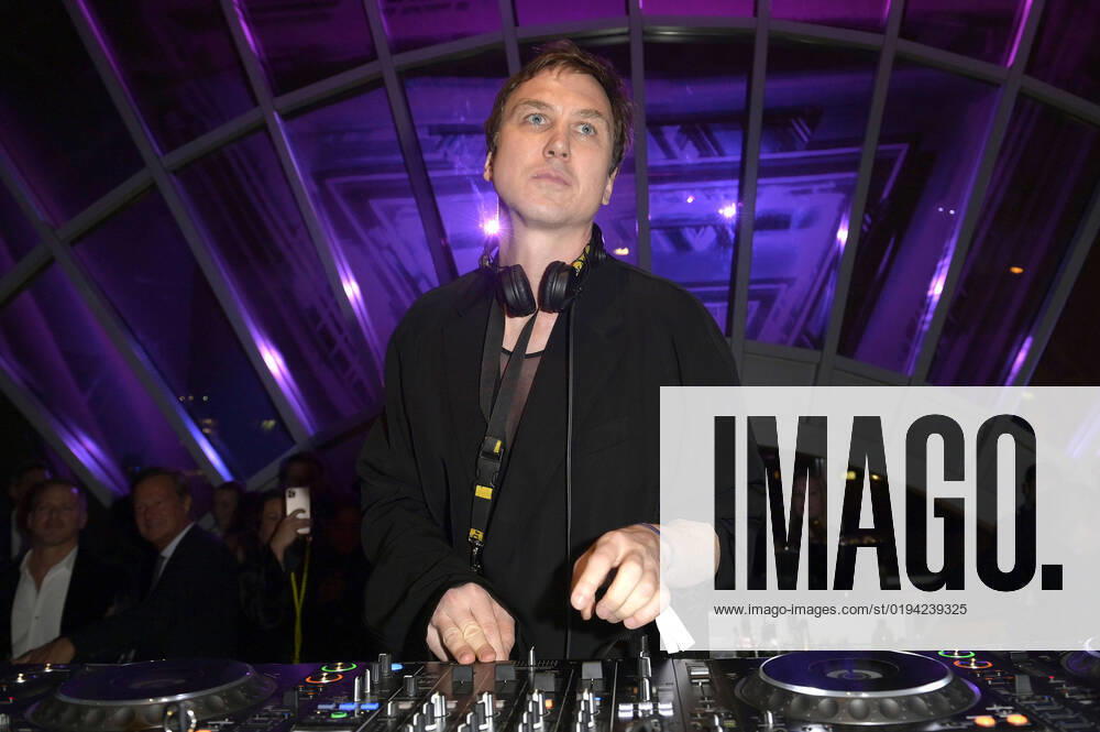Bilder des Jahres 2022, Entertainment 11 November Entertainment Themen der Woche KW46 Lars Eidinger beim KaDeWe Grand Opening - 115 Years Event im KaDeWe. Berlin