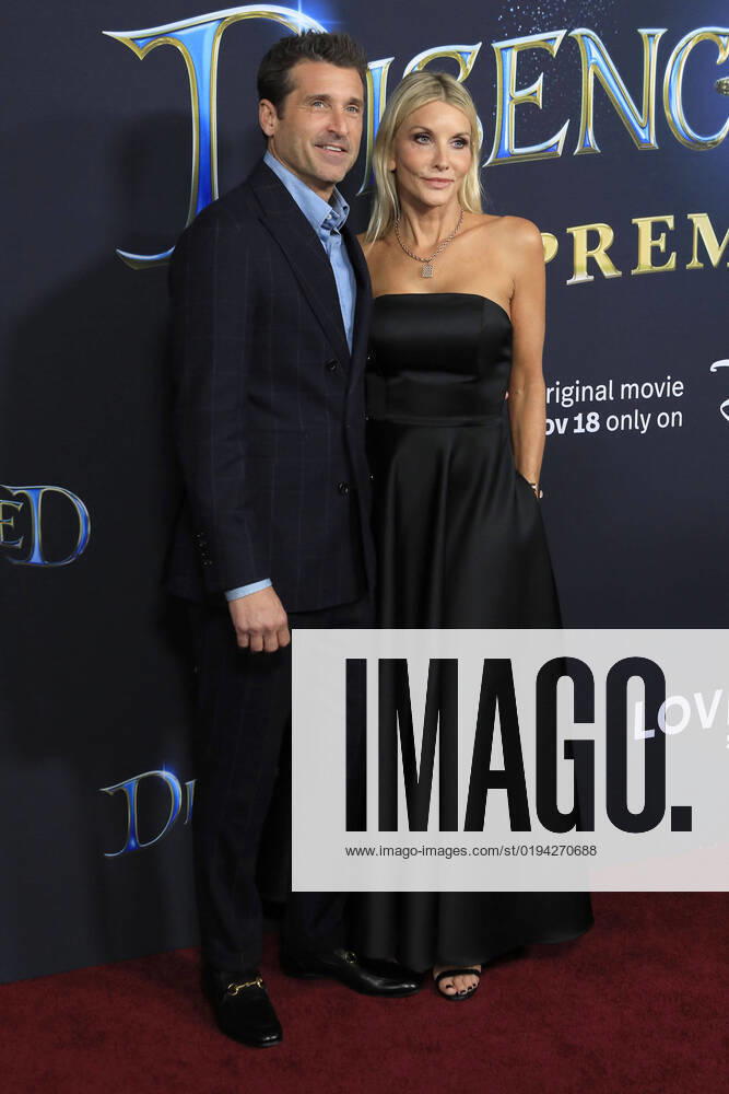 Bilder des Jahres 2022, Entertainment 11 November November 16, 2022, Los Angeles, CA, USA: LOS ANGELES - NOV 16: Patrick Dempsey, Jillian Fink at the Disenchanted Premiere at El Capitan Theatre on November 16, 2022 in Los Angeles, CA Los Angeles USA - ZUMAb170 20221116_zap_b170_037