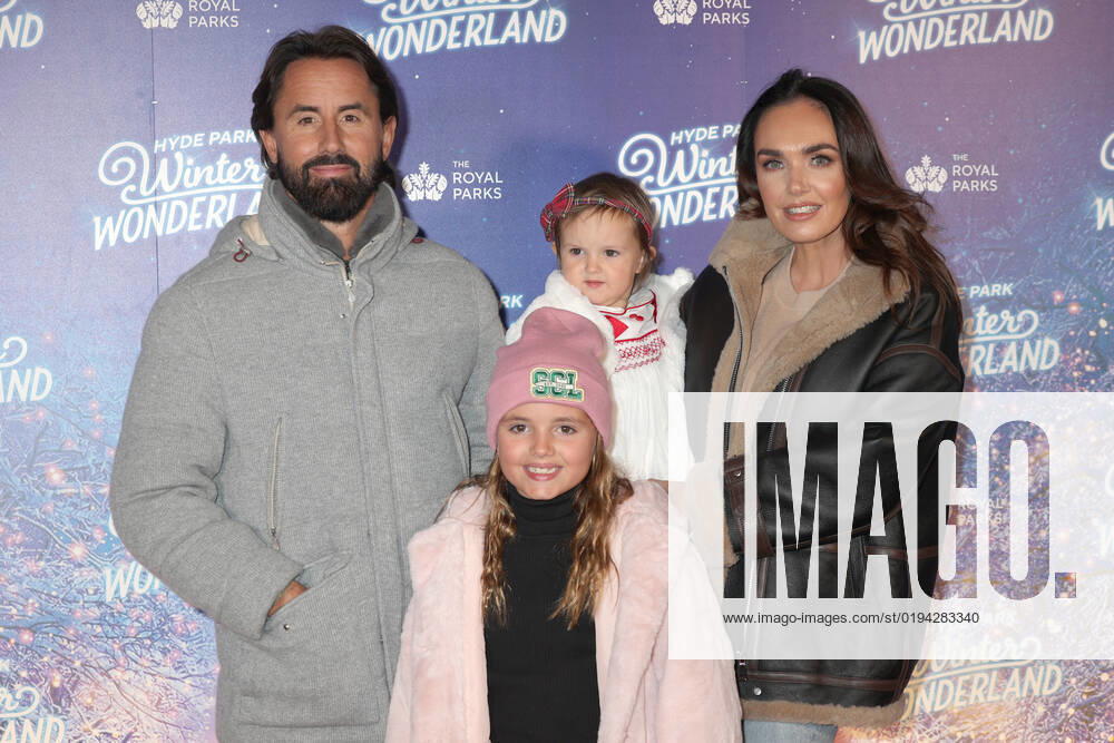 Jay Rutland, Tamara Ecclestone and their children Sophia Ecclestone Rutland and Serena Ecclestone Rutland attend the Hyde Park Winter Wonderland 2022 VIP Preview Night in London. NOVEMBER 17th 2022 CMYx22482