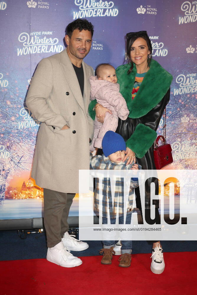 Ryan Thomas and Lucy Mecklenburgh attend the Hyde Park Winter Wonderland 2022 VIP Preview Night in London. NOVEMBER 17th 2022 CMYx22482