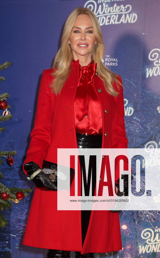 Amanda Cronin attends the Hyde Park Winter Wonderland 2022 VIP Preview Night in London. NOVEMBER 17th 2022 CMYx22482