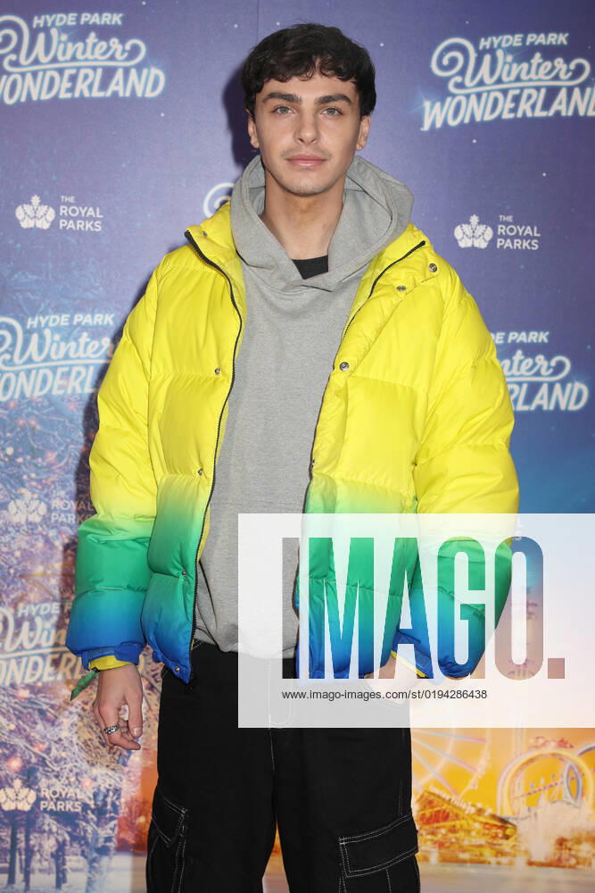 Stevie Ruffs attends the Hyde Park Winter Wonderland 2022 VIP Preview Night in London. NOVEMBER 17th 2022 CMYx22482