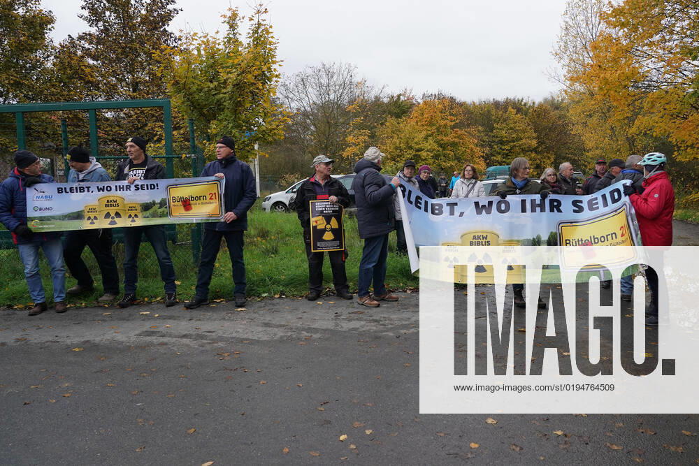 Protest der BI Büttelborn 21 gegen die Einlagerung von freigemessenen Abfällen aus Biblis - Büttelborn 22.11.2022: Protest an der Deponie gegen die Zuweisung von freigemessenen Abfällen aus dem AKW Biblis