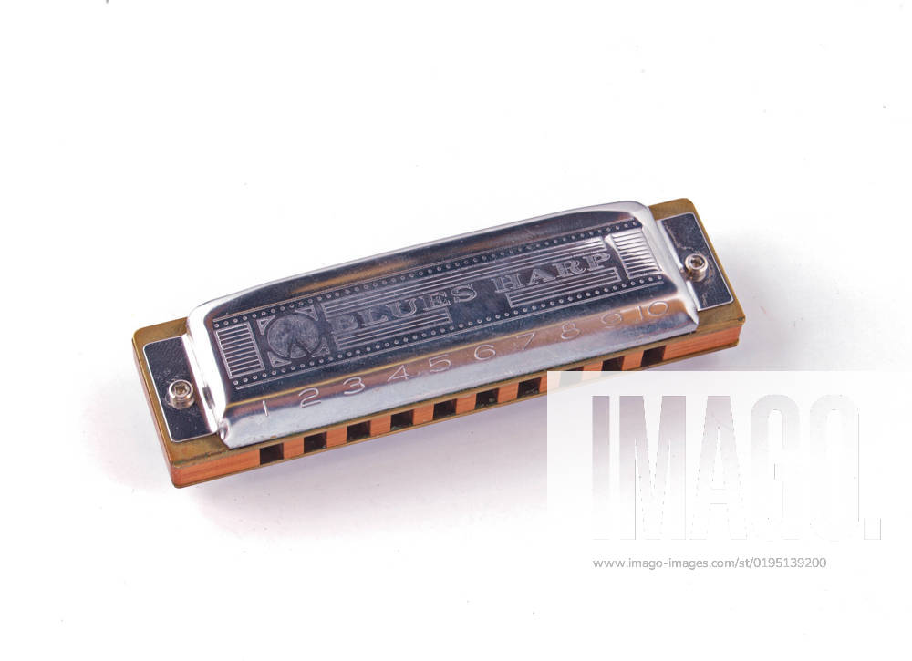 Harmonica or mouth organ on a white background , 851386.jpg, music, harmonica, instrument, blues, play, note, musician, notes, song, art, band, wind, alone, acoustic, tune, musical, mouth, blow, isolated, close-up,