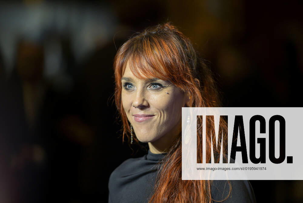 ZAZ, Saengerin, Ehrenpreistraegerin Verleihung Deutscher Nachhaltigkeitspreis am 02.12.2022 in Duesseldorf Deutschland.