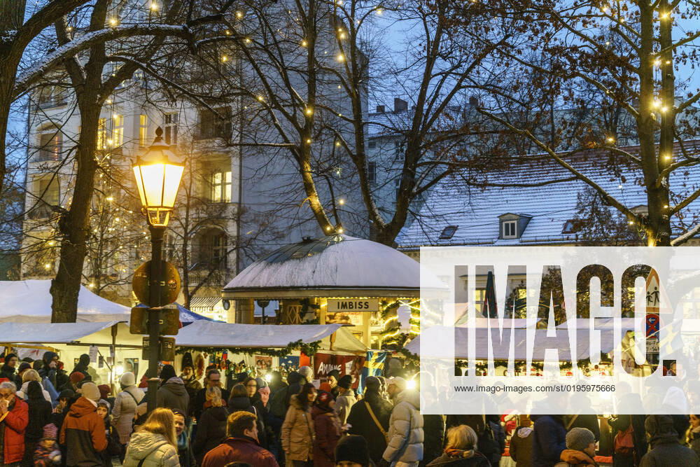 Rixdorf Weihnachtsmarkt, Neuköllner Richardplatz, 200 Verkaufsstände mit Glühwein, Holzspielzeug, Kerzen, Honig, selbstgebastelte Geschenke, Alt-Rixdorfer Weihnachtsmarkt 2022, Neuköllner Richardplatz, 200 Verkaufsstände mit Glühwein, Holzspielzeug, Kerzen, Honig, selbstgebastelte Geschenke. Findet am 2ten Adventswochende statt.