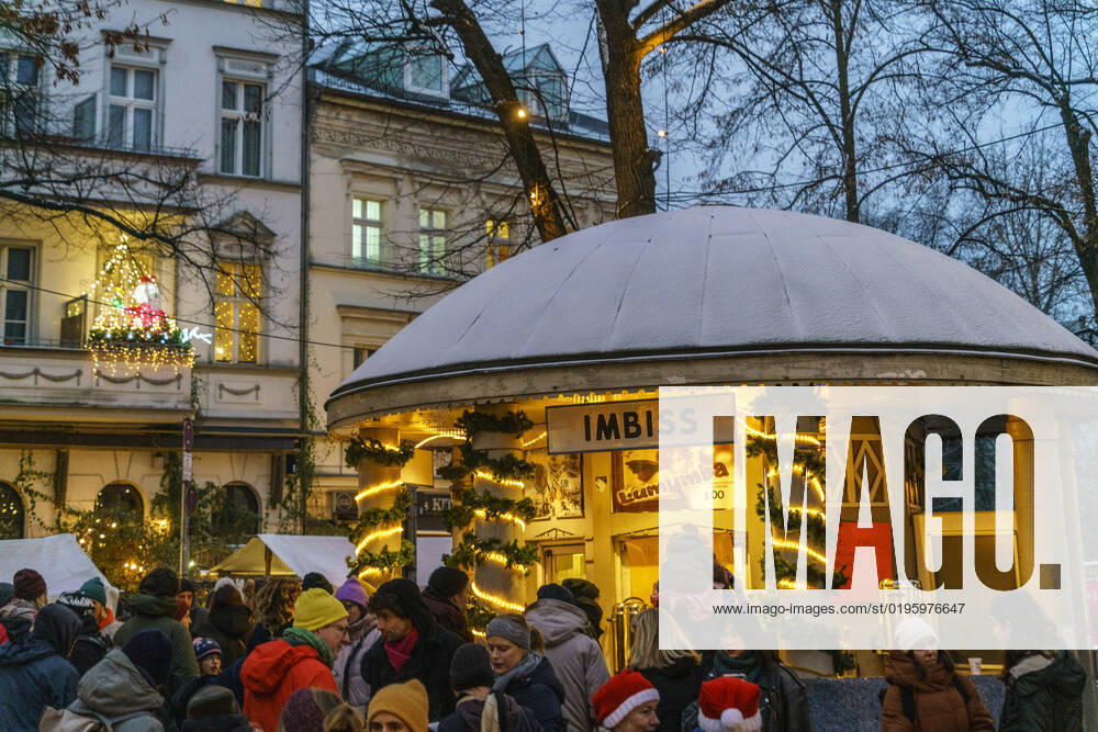 Rixdorf Weihnachtsmarkt, Neuköllner Richardplatz, 200 Verkaufsstände mit Glühwein, Holzspielzeug, Kerzen, Honig, selbstgebastelte Geschenke, Alt-Rixdorfer Weihnachtsmarkt 2022, Neuköllner Richardplatz, 200 Verkaufsstände mit Glühwein, Holzspielzeug, Kerzen, Honig, selbstgebastelte Geschenke. Findet am 2ten Adventswochende statt.
