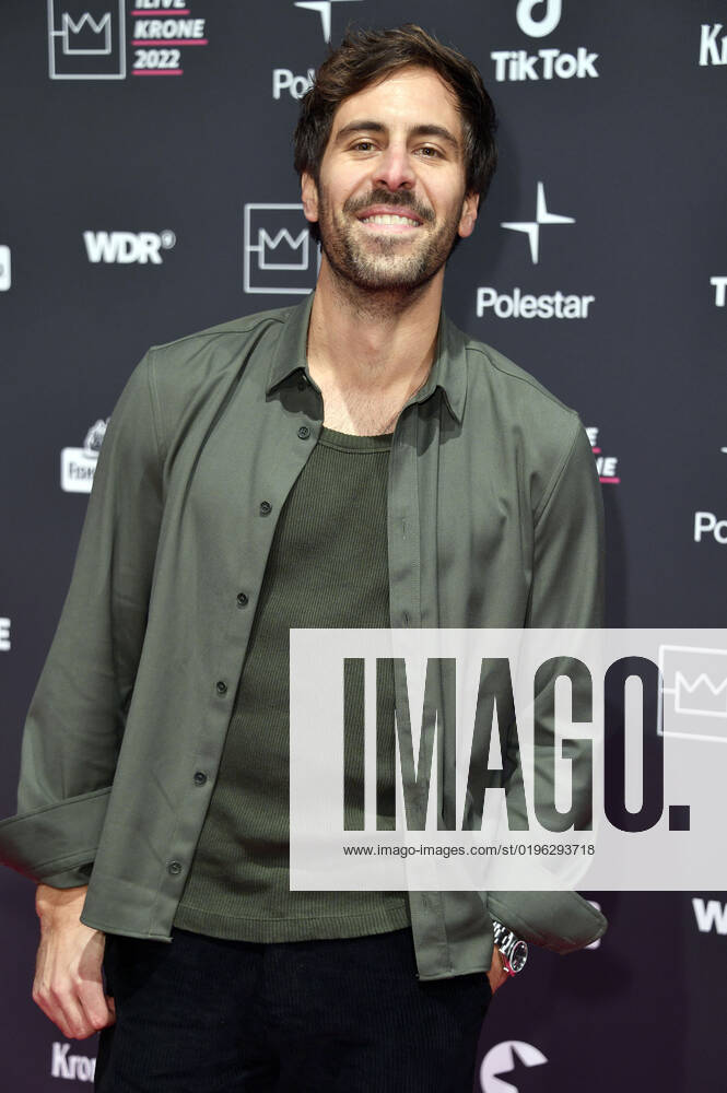 Max Giesinger bei der 23. Verleihung der 1Live Krone 2022 in der Jahrhunderthalle. Bochum