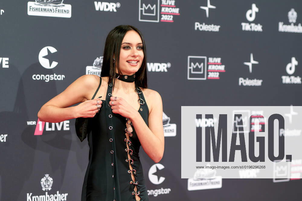 1LIVE Krone Verleihung in Bochum Kayla Shyx (Kaya Loska) auf dem roten Teppich bei der Verleihung der 1LIVE Krone in der Jahrhunderthalle in Bochum.