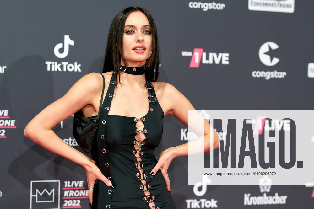1LIVE Krone Verleihung in Bochum Kayla Shyx (Kaya Loska) auf dem roten Teppich bei der Verleihung der 1LIVE Krone in der Jahrhunderthalle in Bochum.