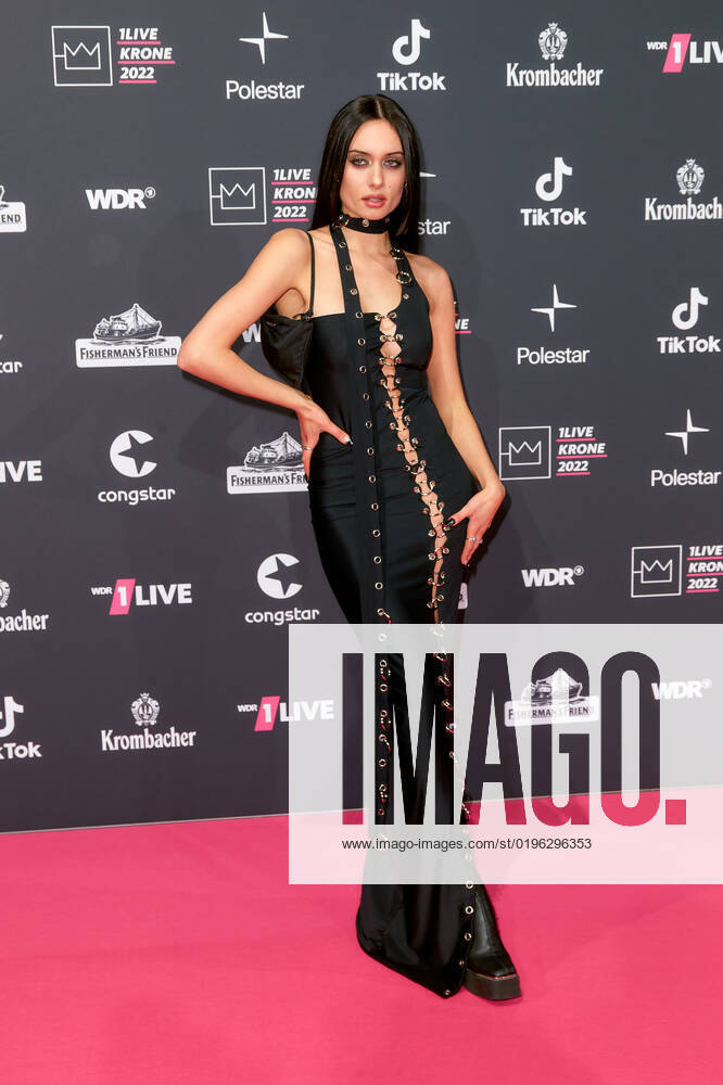 1LIVE Krone Verleihung in Bochum Kayla Shyx (Kaya Loska) auf dem roten Teppich bei der Verleihung der 1LIVE Krone in der Jahrhunderthalle in Bochum.