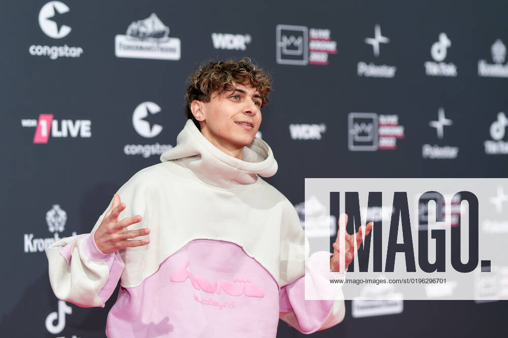 1LIVE Krone Verleihung in Bochum Lukas Rieger auf dem roten Teppich bei der Verleihung der 1LIVE Krone in der Jahrhunderthalle in Bochum.