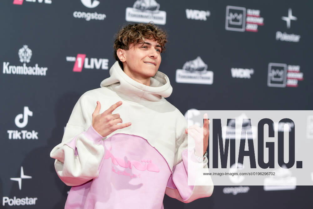 1LIVE Krone Verleihung in Bochum Lukas Rieger auf dem roten Teppich bei der Verleihung der 1LIVE Krone in der Jahrhunderthalle in Bochum.