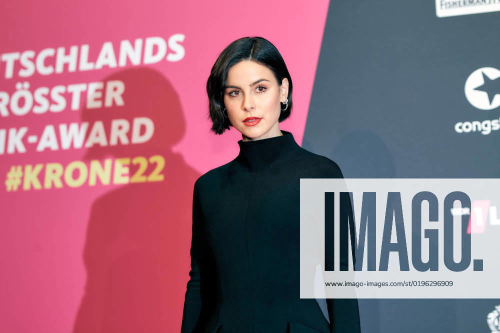 1LIVE Krone Verleihung in Bochum Lena Meyer-Landrut auf dem roten Teppich bei der Verleihung der 1LIVE Krone in der Jahrhunderthalle in Bochum.