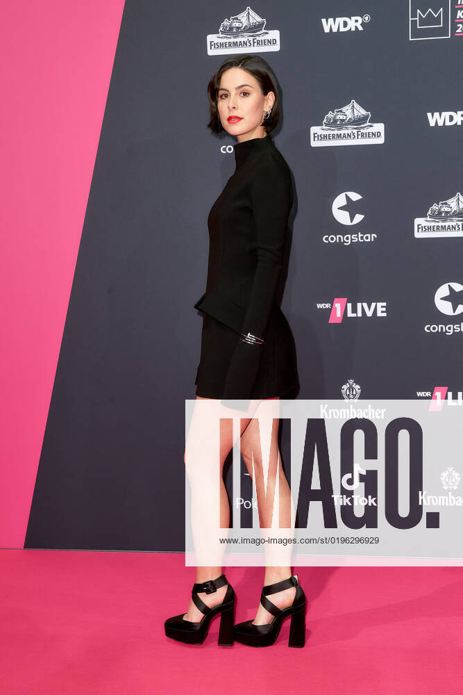 1LIVE Krone Verleihung in Bochum Lena Meyer-Landrut auf dem roten Teppich bei der Verleihung der 1LIVE Krone in der Jahrhunderthalle in Bochum.