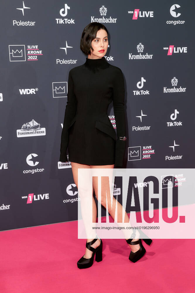 1LIVE Krone Verleihung in Bochum Lena Meyer-Landrut auf dem roten Teppich bei der Verleihung der 1LIVE Krone in der Jahrhunderthalle in Bochum.