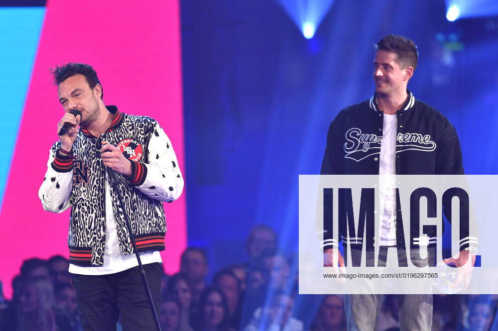 Dag-Alexis Kopplin und Vincent Stein von SDP bei der 23. Verleihung der 1Live Krone 2022 in der Jahrhunderthalle. Bochum