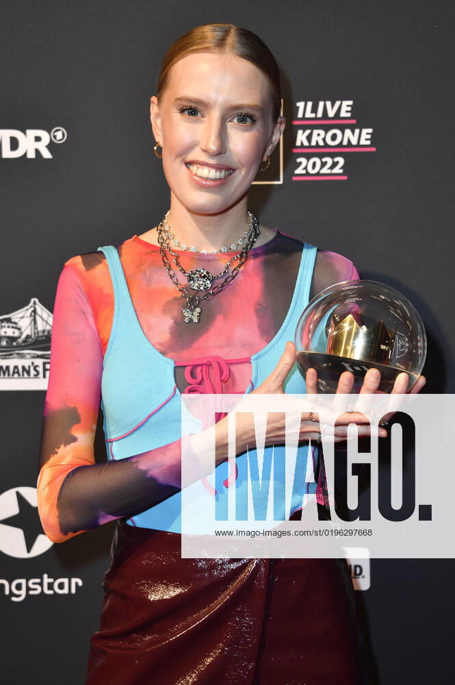 Lea bei der 23. Verleihung der 1Live Krone 2022 in der Jahrhunderthalle. Bochum