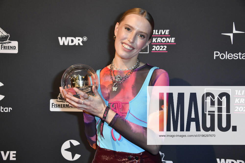 Lea bei der 23. Verleihung der 1Live Krone 2022 in der Jahrhunderthalle. Bochum