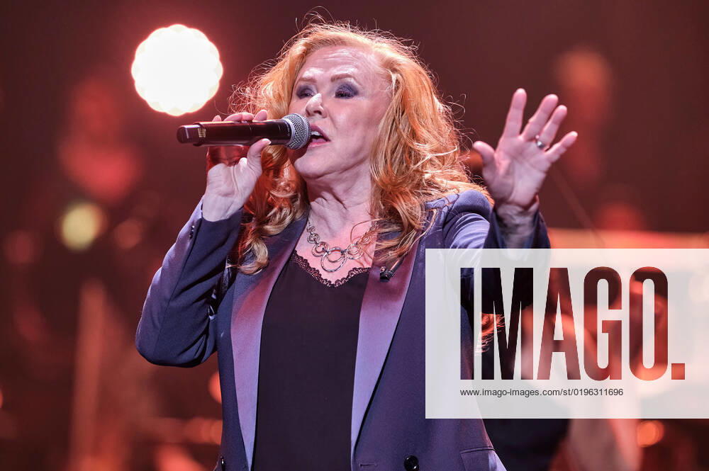 Carol Decker (T Pau) live bei der Night of the Proms 2022 in der ZAG Arena. Hannover