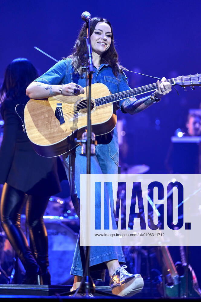 Amy Macdonald live bei der Night of the Proms 2022 in der ZAG Arena. Hannover