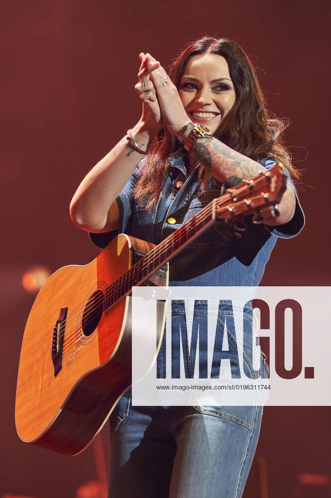 Amy Macdonald live bei der Night of the Proms 2022 in der ZAG Arena. Hannover