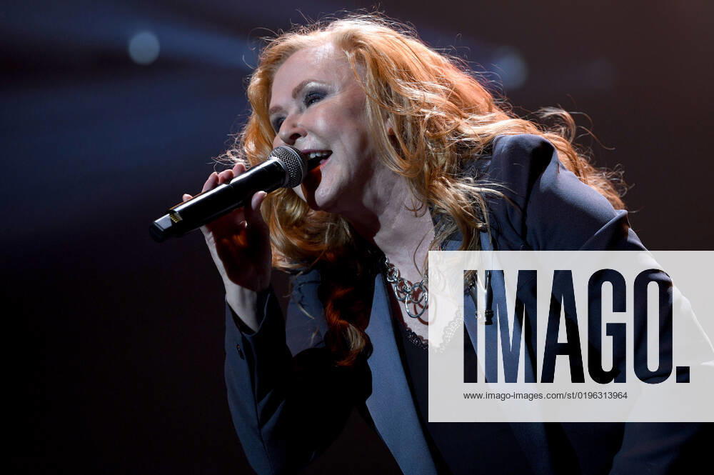 Carol Decker (T Pau) live bei der Night of the Proms 2022 in der ZAG Arena. Hannover