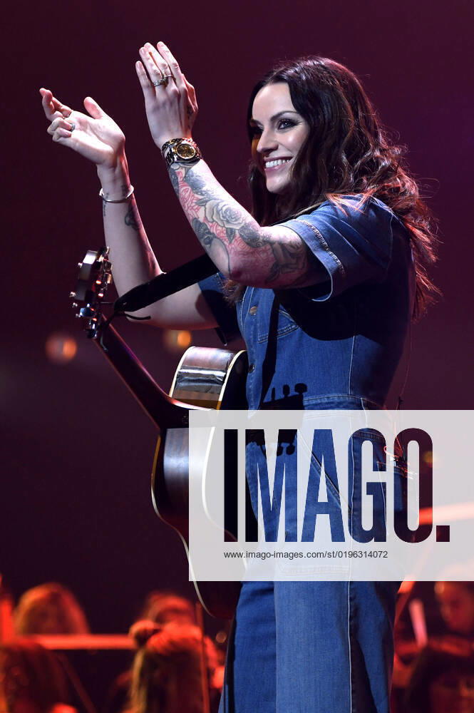 Amy Macdonald live bei der Night of the Proms 2022 in der ZAG Arena. Hannover